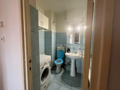 Lugoj, 3-Bedroom Apartment, 92 sqm, 8th Floor, Tower Block, OMV Zone, Panoramic Views - foto 19
