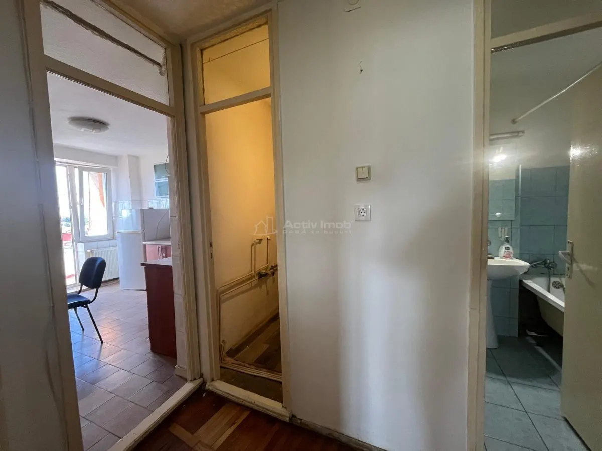 Lugoj, 3-Bedroom Apartment, 92 sqm, 8th Floor, Tower Block, OMV Zone, Panoramic Views - foto 20