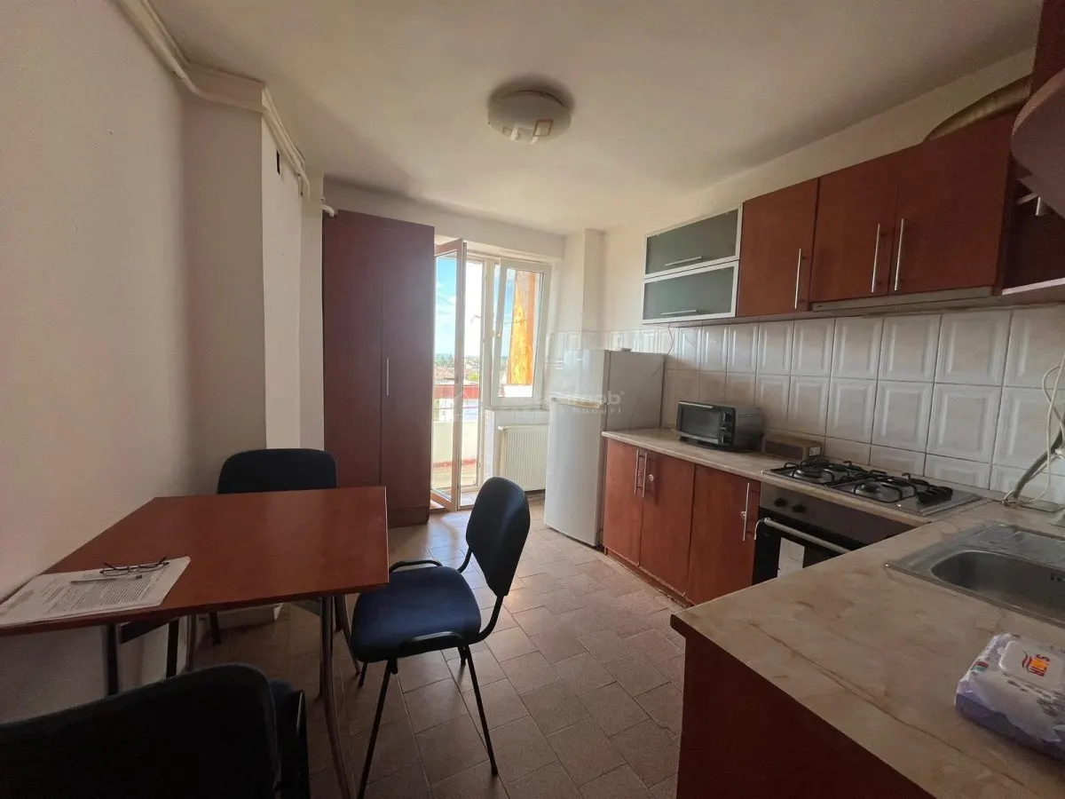 Lugoj, 3-Bedroom Apartment, 92 sqm, 8th Floor, Tower Block, OMV Zone, Panoramic Views - foto 23