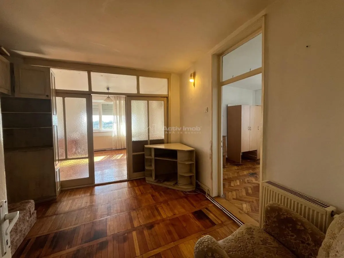 Lugoj, 3-Bedroom Apartment, 92 sqm, 8th Floor, Tower Block, OMV Zone, Panoramic Views - foto 7