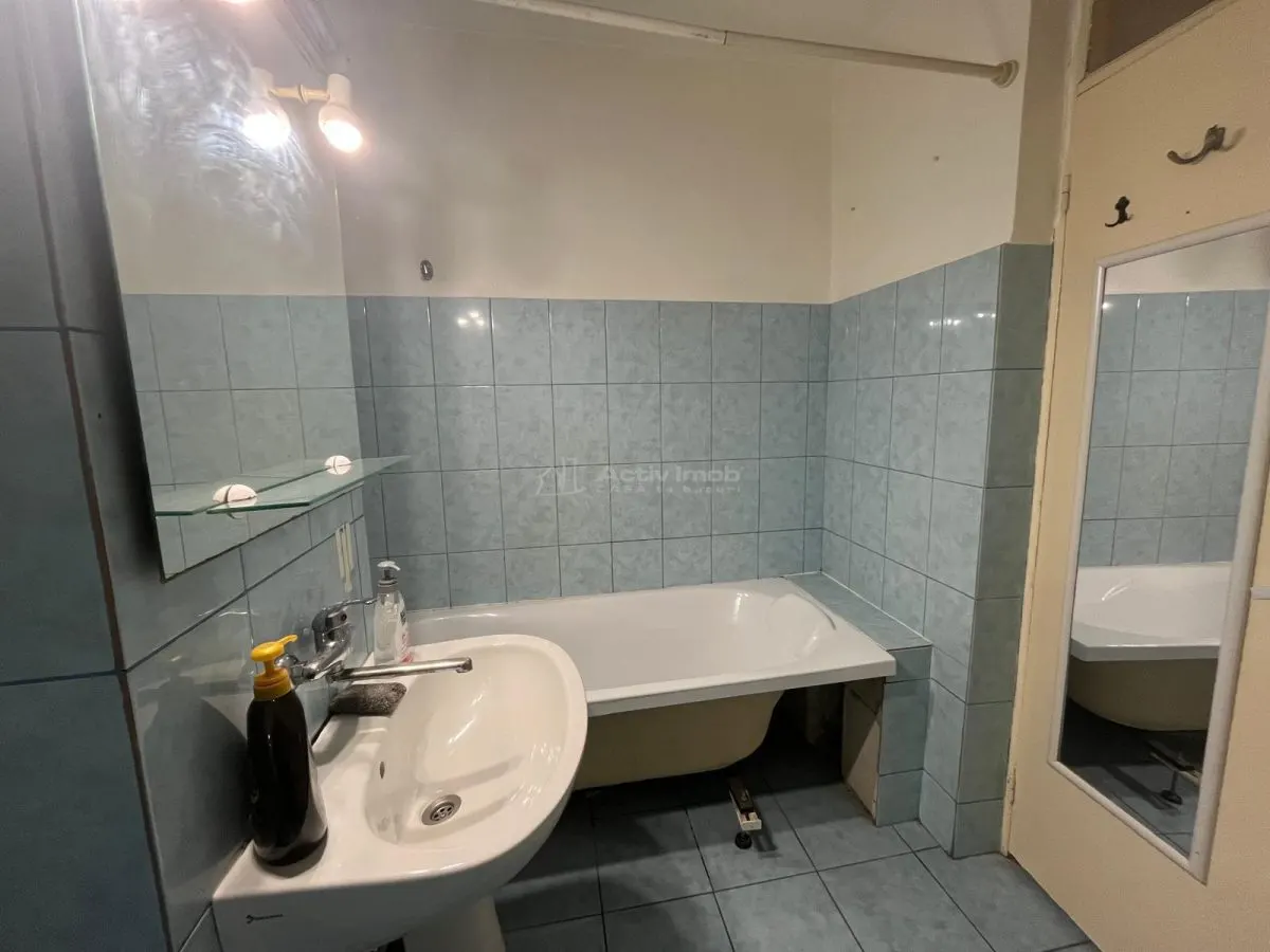 Lugoj, 3-Bedroom Apartment, 92 sqm, 8th Floor, Tower Block, OMV Zone, Panoramic Views - foto 10