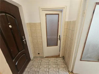 Resita, Studio Meublé et Équipé, 2e Étage, Calea Caransebesului - foto 9