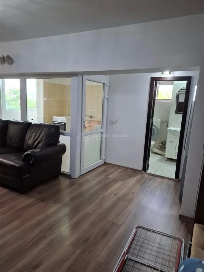 Vitan - Olimpia: 2-Bedroom Apartment, 2nd Floor, 1979 Building, 61 sqm - foto 4