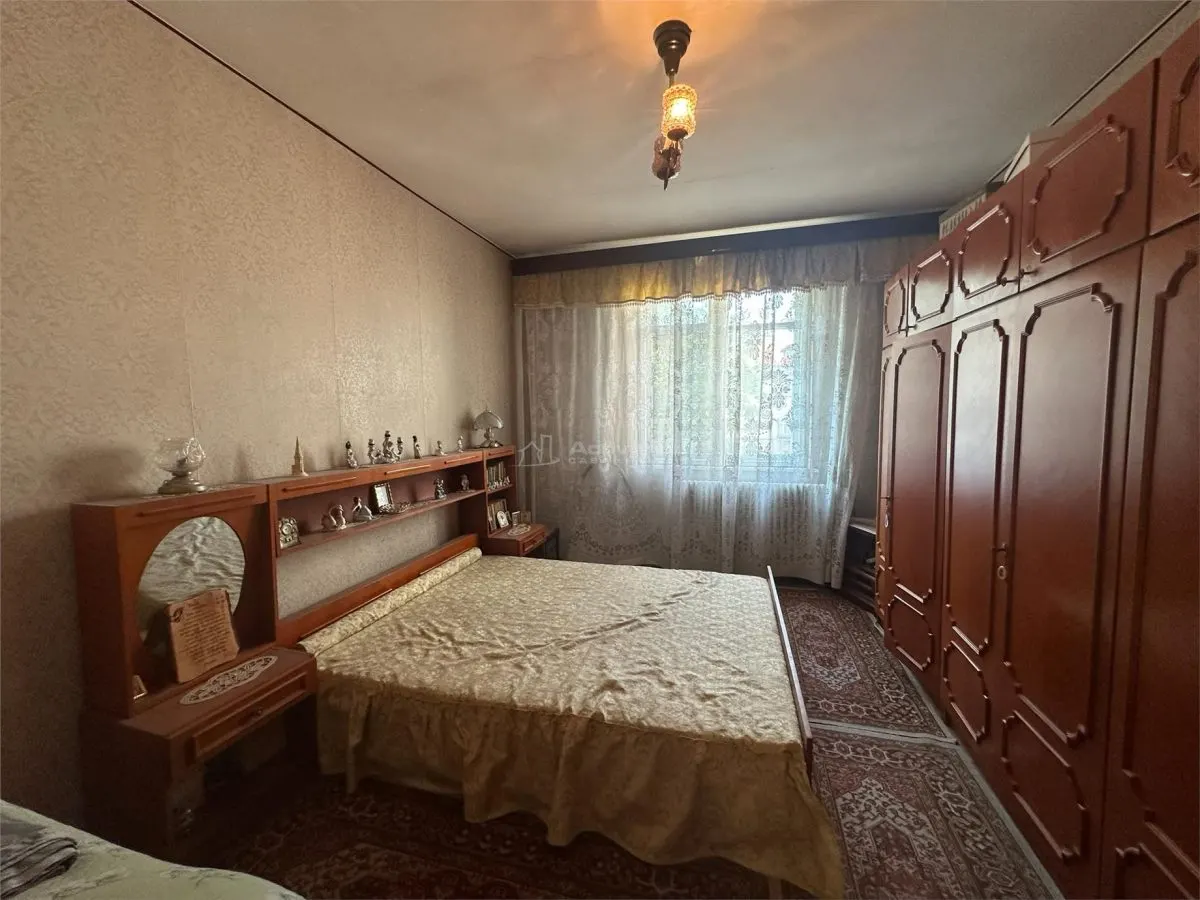 Resita, Apartamento de 3 Dormitorios, Distribución Separada, Planta Baja, Lunca - foto 11