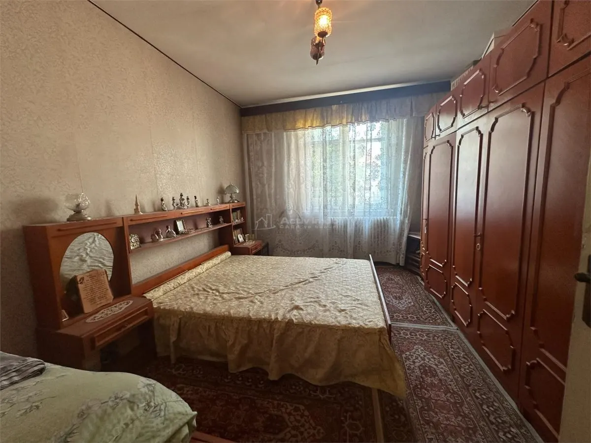 Resita, Apartamento de 3 Dormitorios, Distribución Separada, Planta Baja, Lunca - foto 17