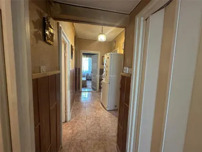 Resita, Apartamento de 3 Dormitorios, Distribución Separada, Planta Baja, Lunca - foto 18