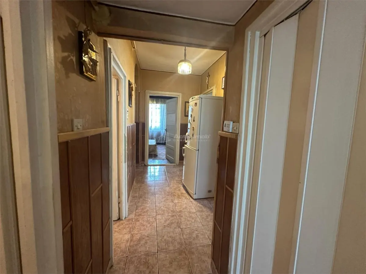 Resita, Apartamento de 3 Dormitorios, Distribución Separada, Planta Baja, Lunca - foto 18