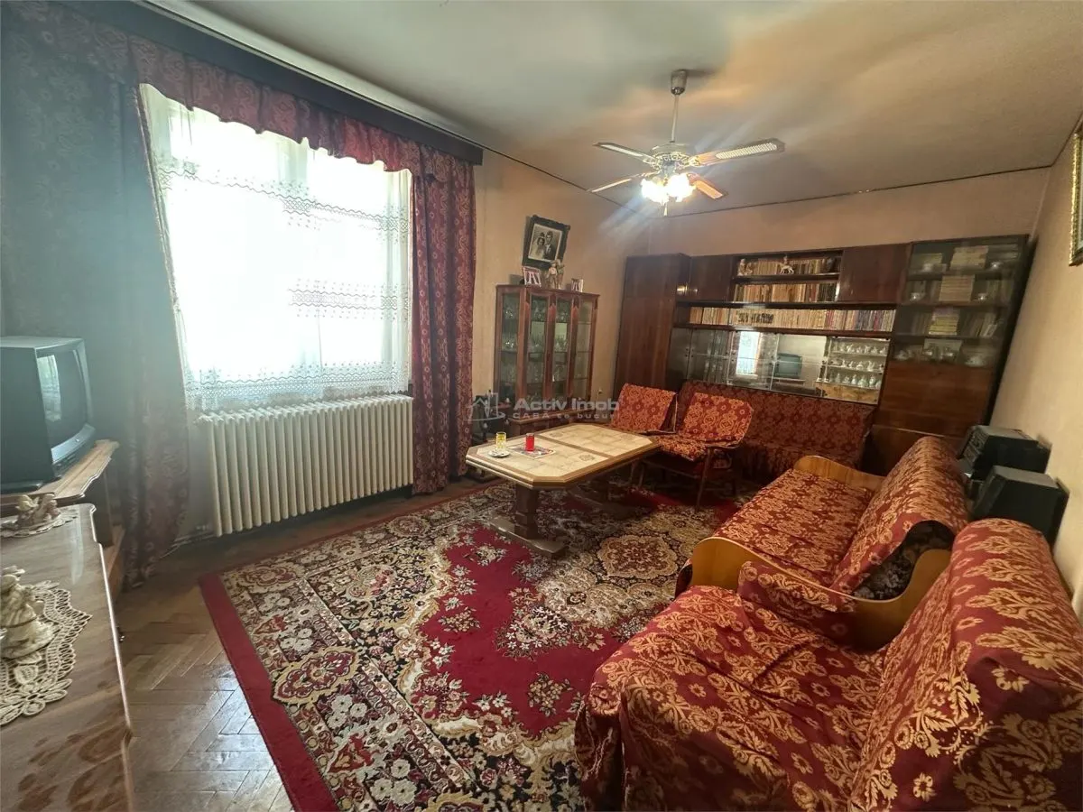 Resita, Apartamento de 3 Dormitorios, Distribución Separada, Planta Baja, Lunca - foto 5