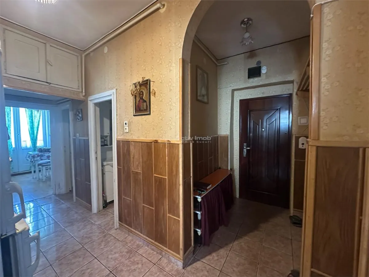 Resita, Apartamento de 3 Dormitorios, Distribución Separada, Planta Baja, Lunca - foto 8