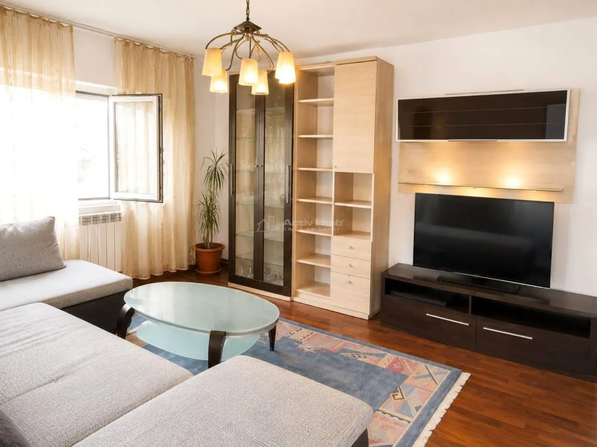 Appartement Quatre Chambres, 2e Étage, Ultracentral Baia Mare - foto 6