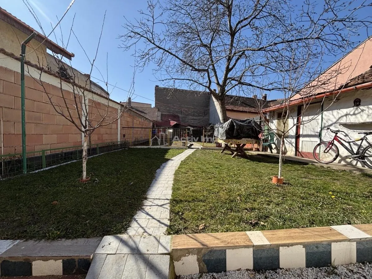 Casa Aislada en Centro de Oradea – 150 sqm – 411 sqm Parcela - foto 11