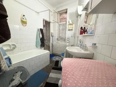 Casa Aislada en Centro de Oradea – 150 sqm – 411 sqm Parcela - foto 7