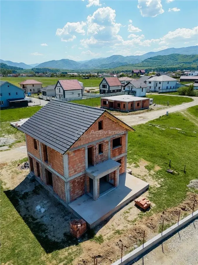Maison Individuelle à Vendre à Talmaciu, Quartier Verdi - foto 4