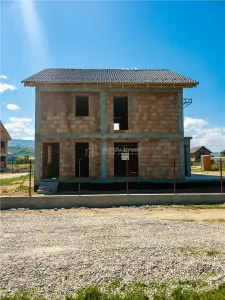 Maison Individuelle à Vendre à Talmaciu, Quartier Verdi - foto 9