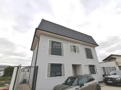 House / villa for sale 115 sqm in Bucuresti, Prelungirea Ghencea area - foto 2