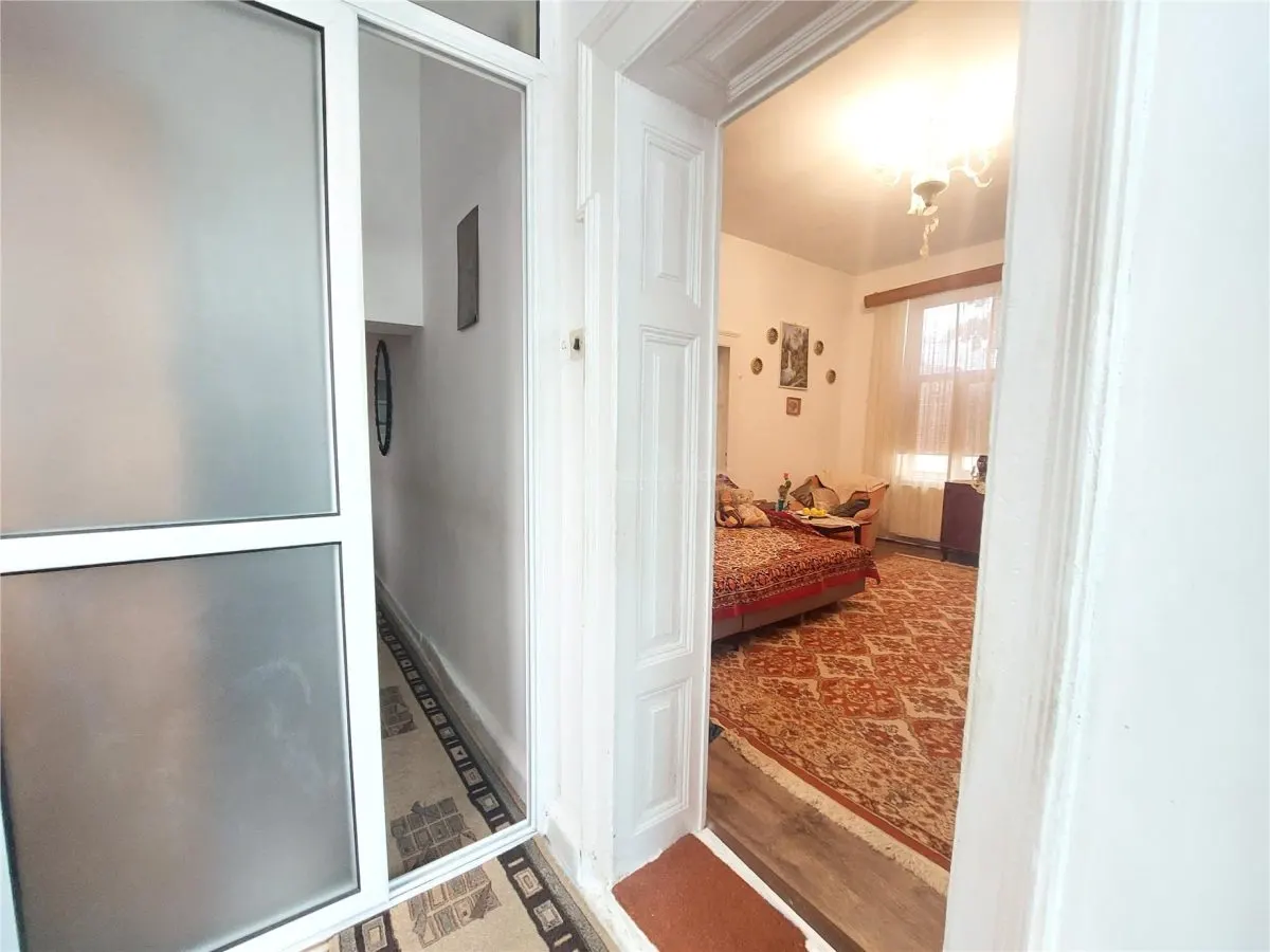 Casa de dos cuerpos, terreno 228 m², zona Gării, Buzau - foto 10