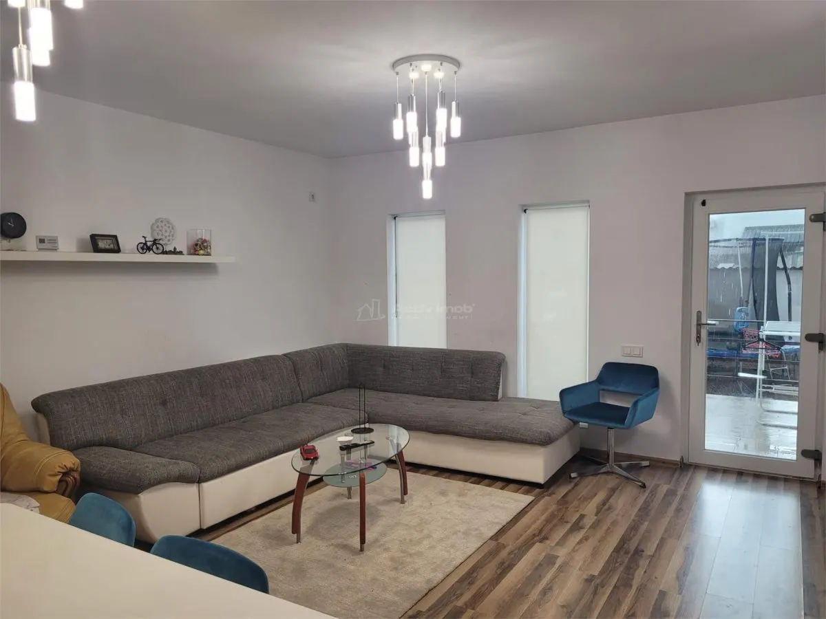 4卧室复式楼出租，Micro 3，Penny地区 – 家具配齐且设施完善 - foto 1