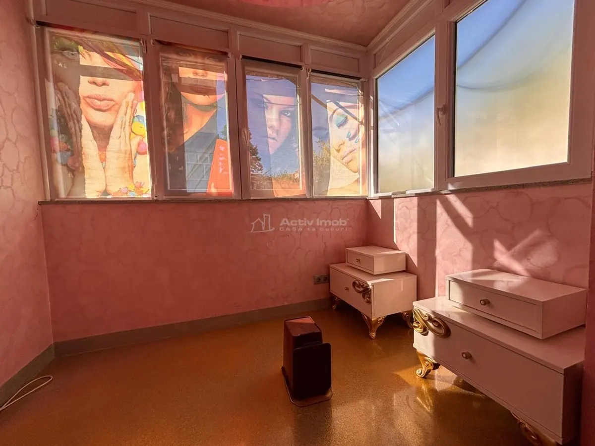 Investissement Intelligent : Appartement et Espace Commercial avec Accès Séparé - foto 12