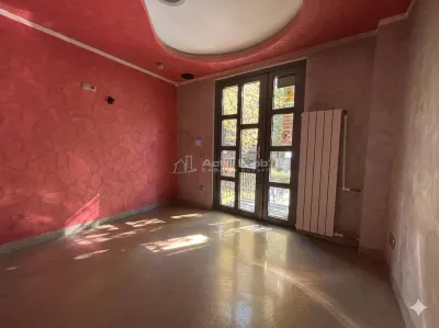 Investissement Intelligent : Appartement et Espace Commercial avec Accès Séparé - foto 14