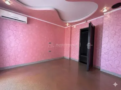 Investissement Intelligent : Appartement et Espace Commercial avec Accès Séparé - foto 17