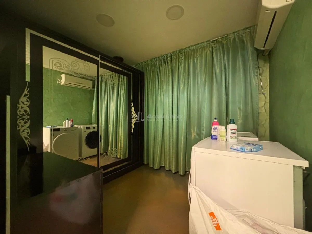 Investissement Intelligent : Appartement et Espace Commercial avec Accès Séparé - foto 5