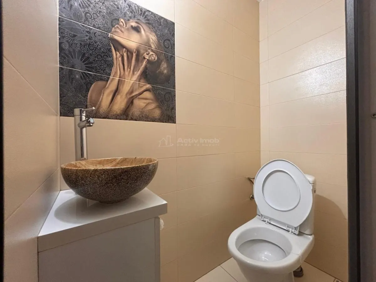 Investissement Intelligent : Appartement et Espace Commercial avec Accès Séparé - foto 9