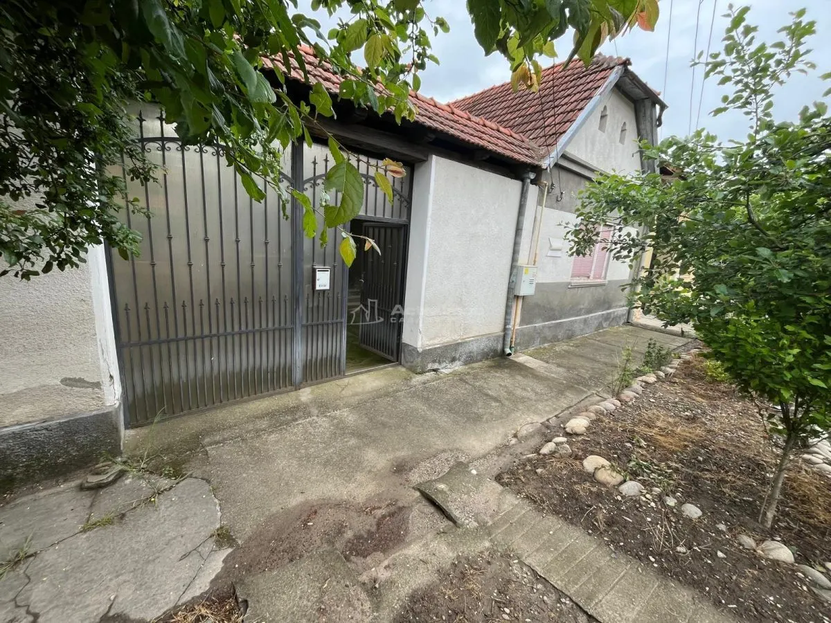 Iaz, Brick House with 822m² Plot – Caras-Severin County - foto 3