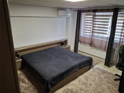 Resita, Appartement 1 Chambre, Moderne, Ultra-Central + Parking Privé - foto 2
