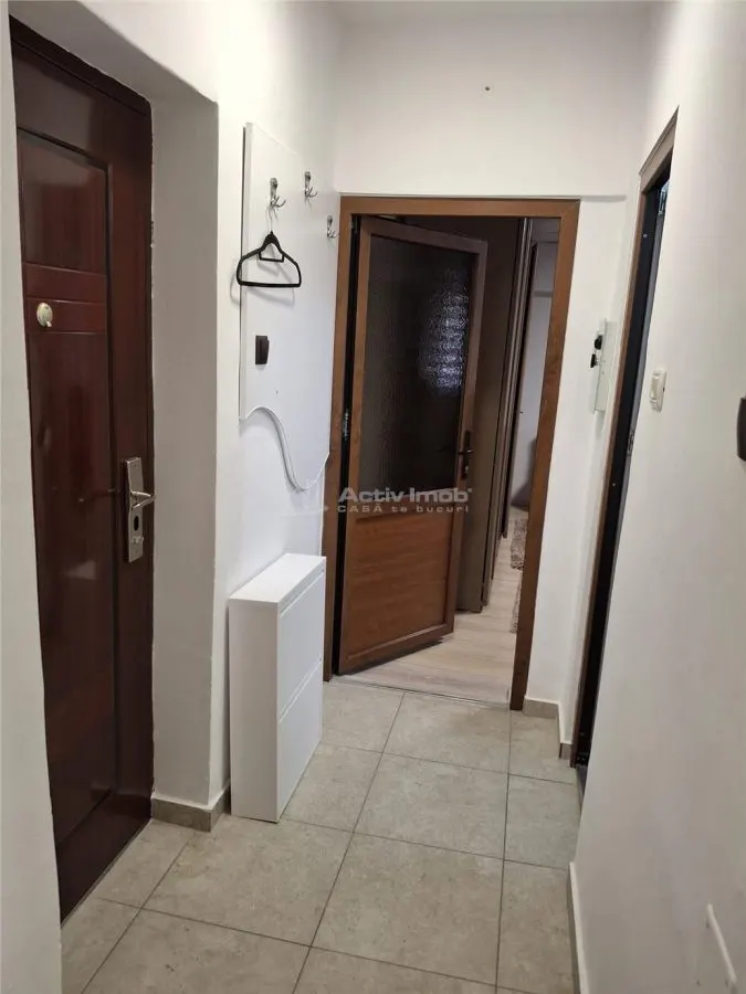 Resita, Appartement 1 Chambre, Moderne, Ultra-Central + Parking Privé - foto 3