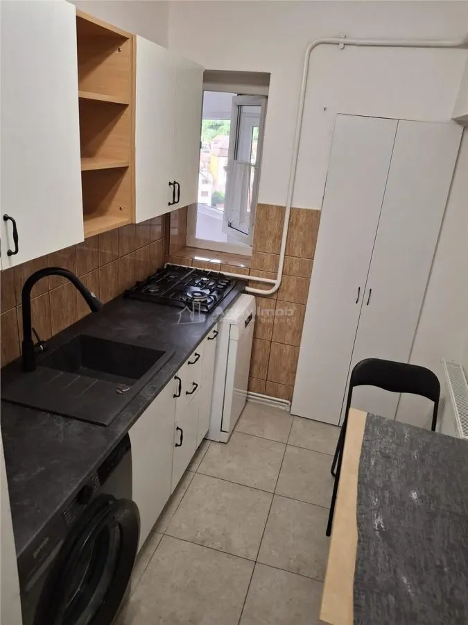 Resita, Appartement 1 Chambre, Moderne, Ultra-Central + Parking Privé - foto 4