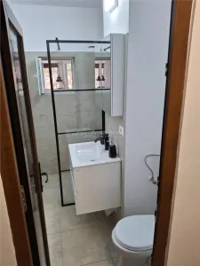 Resita, Appartement 1 Chambre, Moderne, Ultra-Central + Parking Privé - foto 6