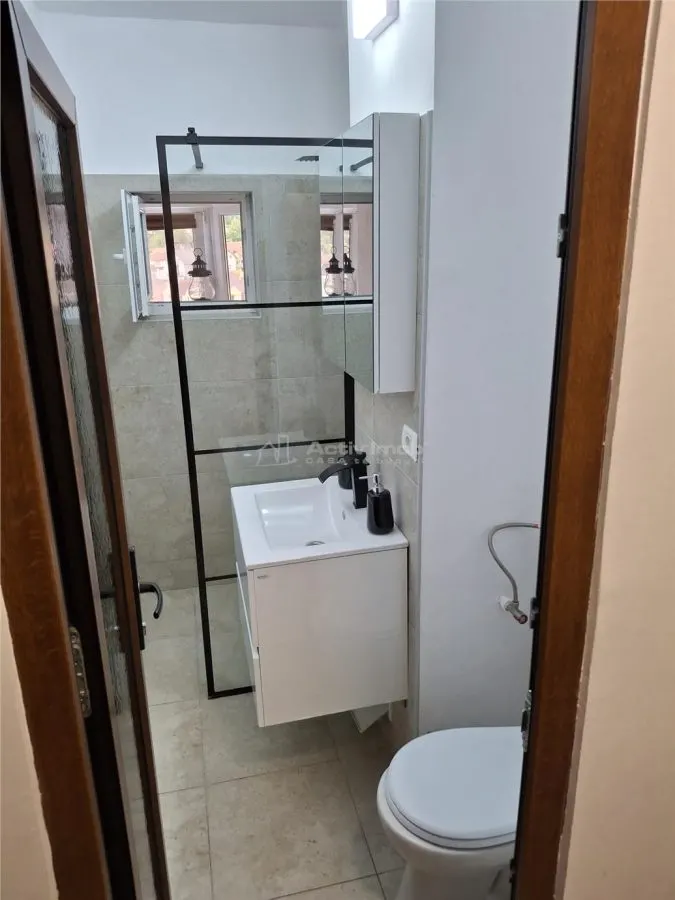 Resita, Appartement 1 Chambre, Moderne, Ultra-Central + Parking Privé - foto 6