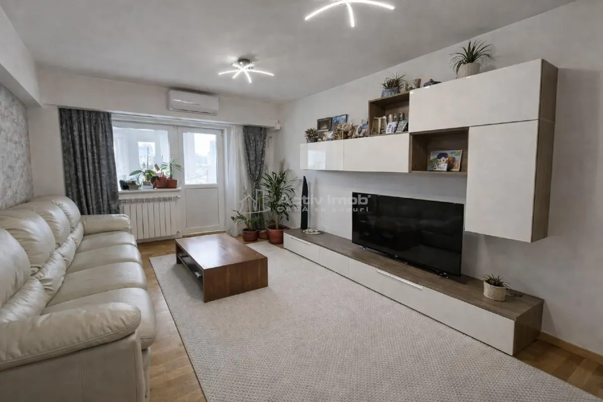 Apartamento de 3 Dormitorios Distribuido – Rond Alba Iulia – Sin Comisión - foto 1