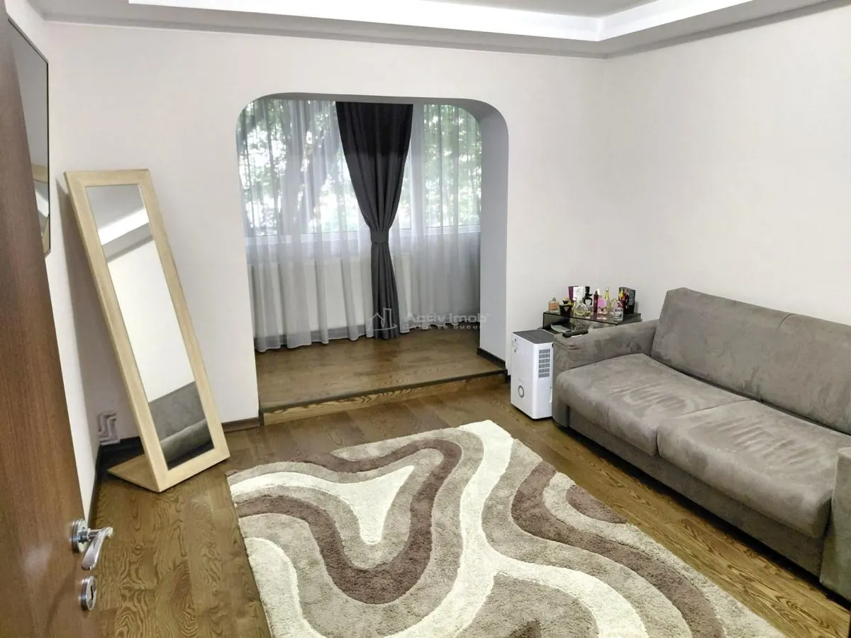 Appartement de Luxe 4 Chambres, 2e Étage | Centre-Ville Baia Mare - foto 9