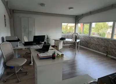Entrepôt Moderne 400 m² + Showroom/Bureaux | Terrain 2.500 m² | Accès Poids Lourds - foto 2