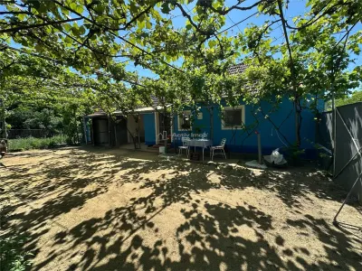 Maison de Charme avec Jardin et Cour, 1500sqm, Birda - foto 25
