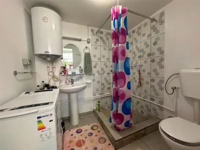 Maison de Charme avec Jardin et Cour, 1500sqm, Birda - foto 7