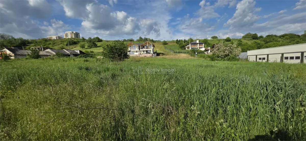 Terrain Constructible 800 m² à Vendre, Valea Voievozilor - foto 2