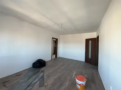 Lugoj, 3-Bedroom Apartment, 84 sqm, Split Layout, 6th Floor, Central Post Office Building - foto 19