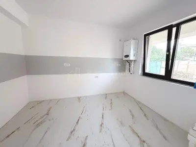 出售 – 双层别墅 – Prelungirea Ghencea-Dantelei – €195,000 含增值税 - Bucuresti