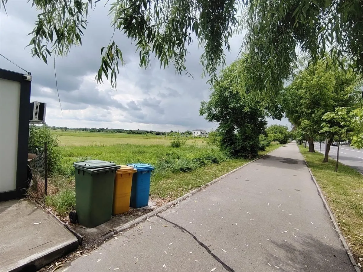 Terrain à Vendre, 300 m² près du Complexe de Natation - foto 3