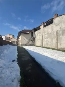 Maison de 101 m² et Terrain de 469 m², Piata Cosbuc - foto 2