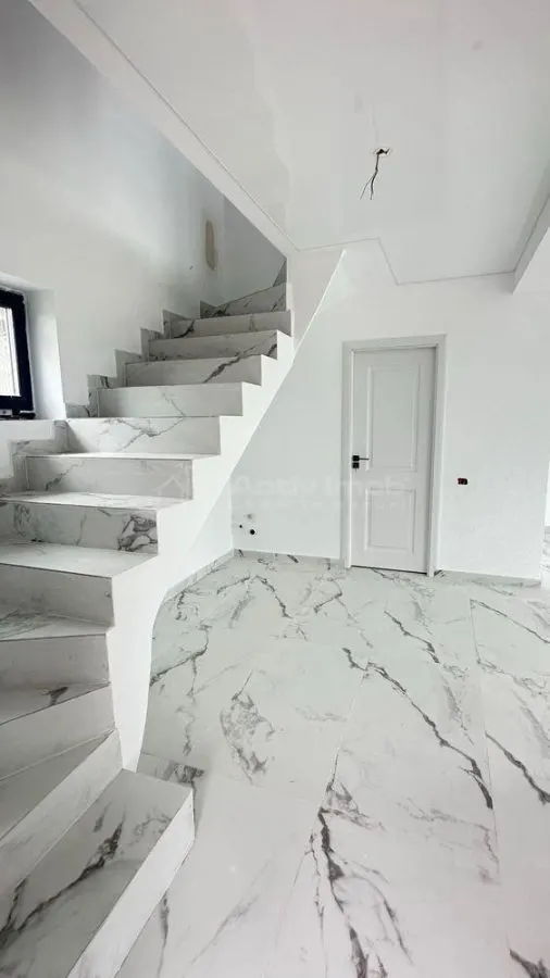 Maison Neuve P+1+Grenier | Proche de Bucarest | Finitions Premium - foto 5