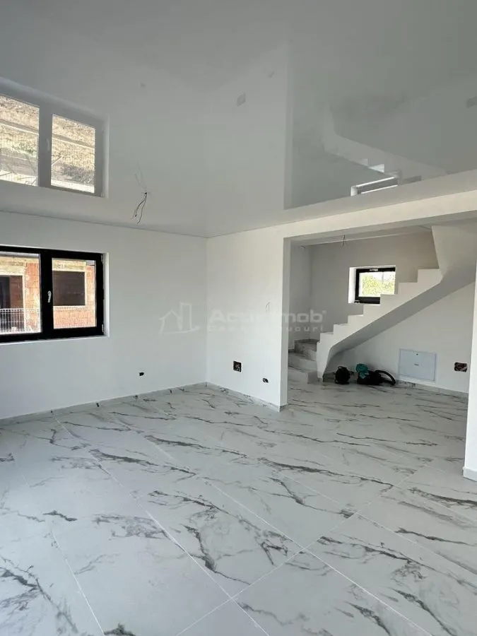 Maison Neuve P+1+Grenier | Proche de Bucarest | Finitions Premium - foto 7