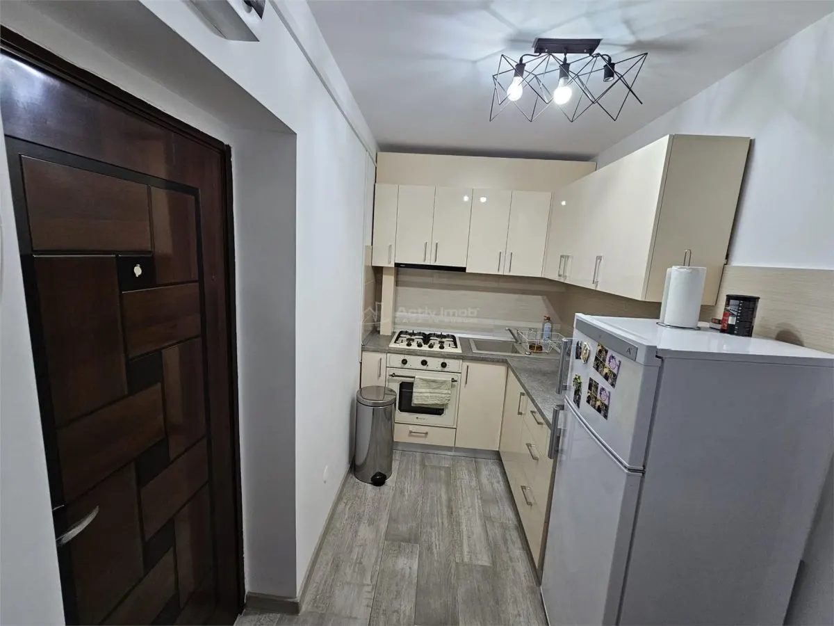 Appartement 2 Pièces à Louer en Immeuble ANL, Târgoviște - foto 9