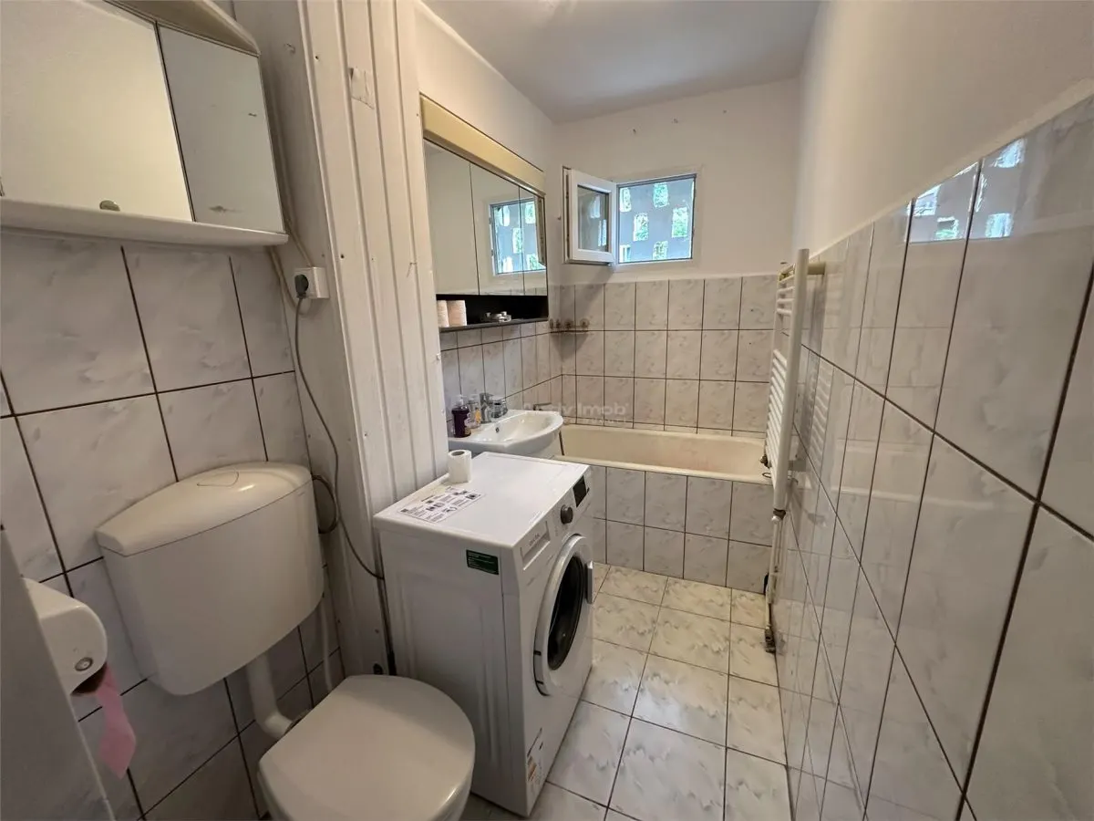 Resita, Appartement 2 Chambres, 1er Étage, Distribué Semi-Ouvert, Moroasa - foto 16