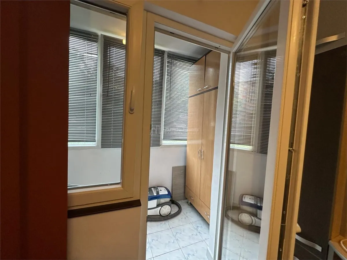 Resita, Appartement 2 Chambres, 1er Étage, Distribué Semi-Ouvert, Moroasa - foto 18