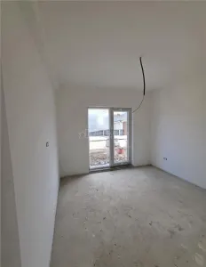 Villa Independiente – Tunari – Planta Baja + Altillo – 5 Dormitorios – 2 Baños – 165m² – 350m² Terreno - foto 7