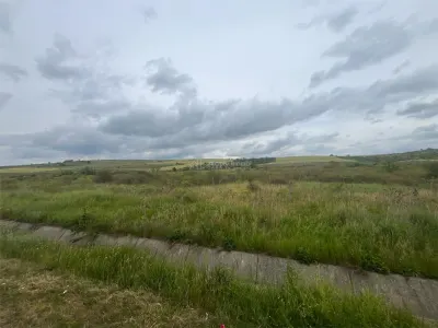 Lugoj, Terrain 16.800 m² avec 80m de Façade sur Route de Contournement - foto 9