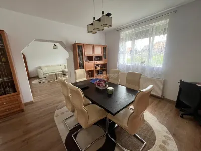 Caransebes, 4-Bedroom House, Pipirig Zone - foto 4